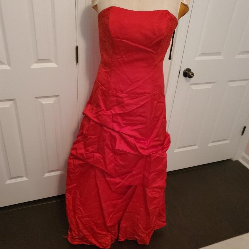 Alfred Angelo Bridesmaid- altered to sz 10-12